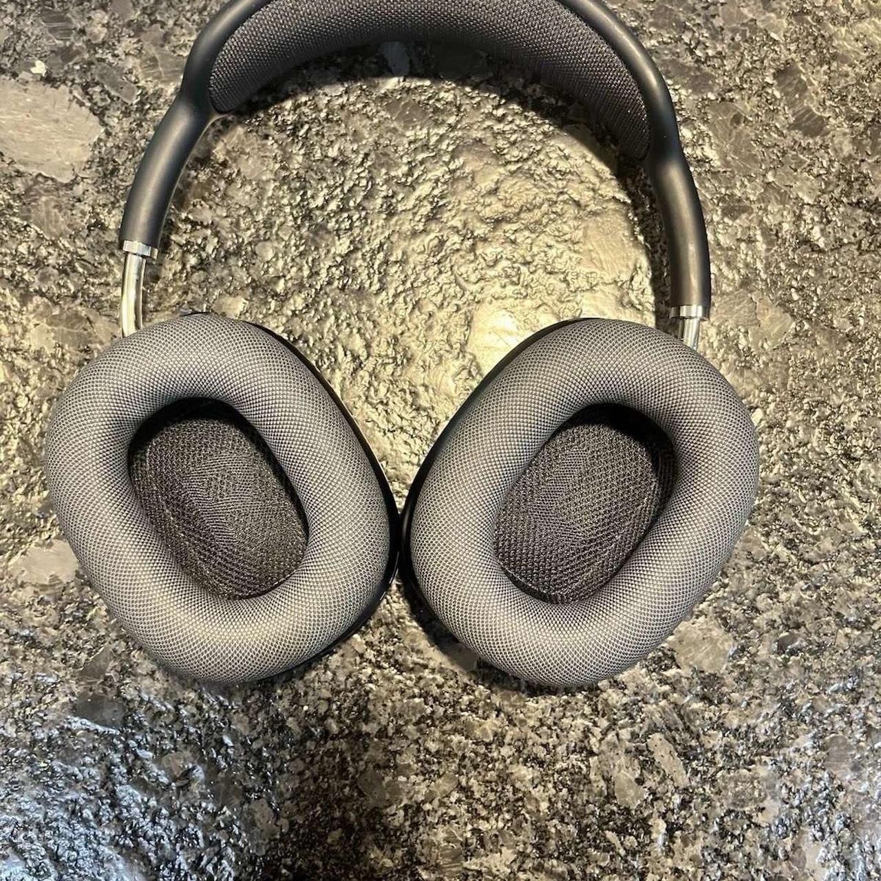 AirPods Max 1