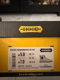 Gym shoes