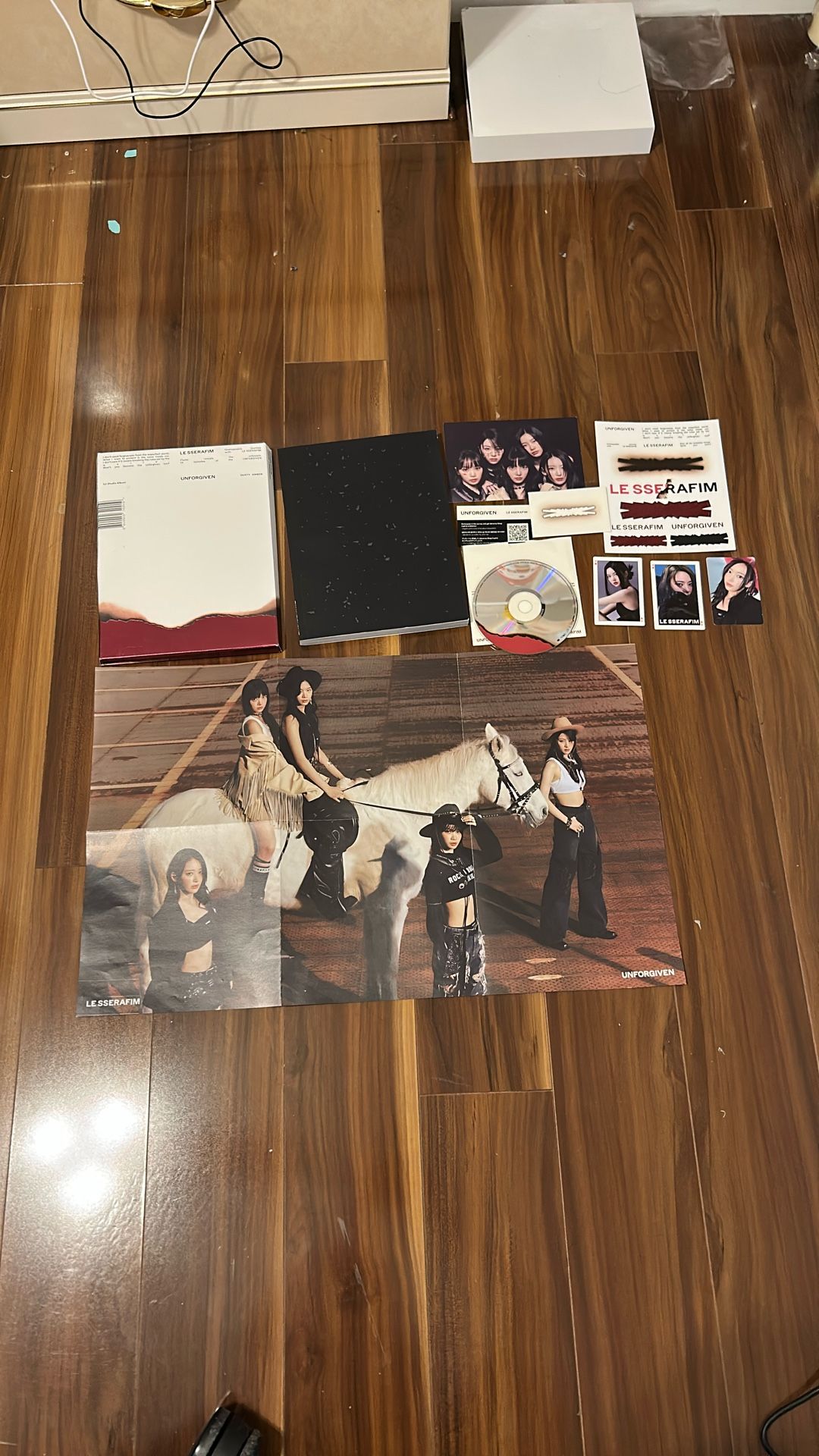 Le Sserafim Unforgiven Kpop album