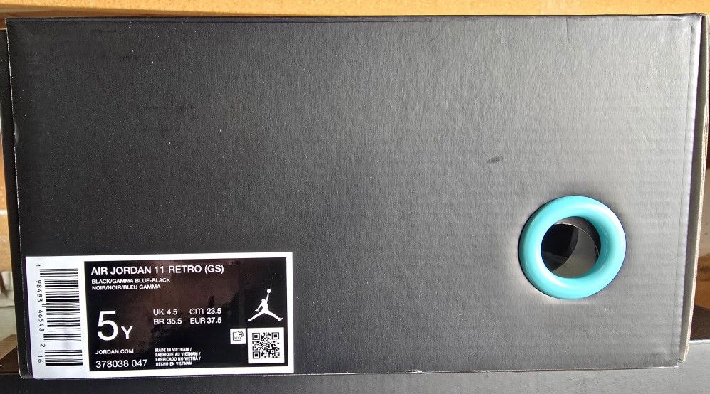 Jordan 11 Gamma Size 5y