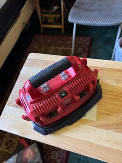 Milwaukee M18 6 Port  Battery Charger