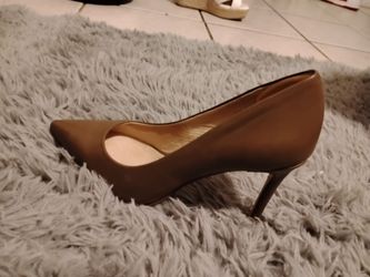 Louise et Cie Pointed Toe Pumps Heels Brown Taupe Women’s Size 5.5 Classic Career Shoe