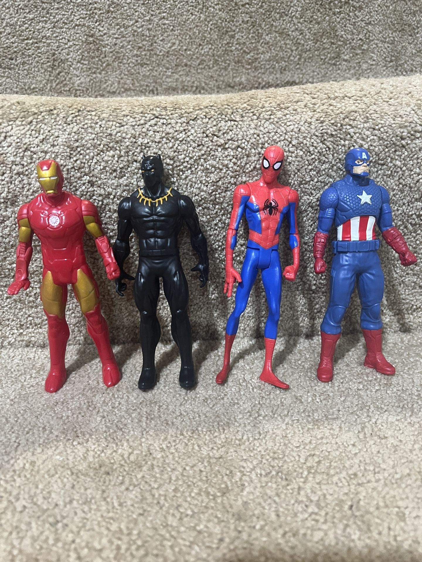 Marvel lot of 4 Captain America Black Panther Spiderman Ironman 6” figures