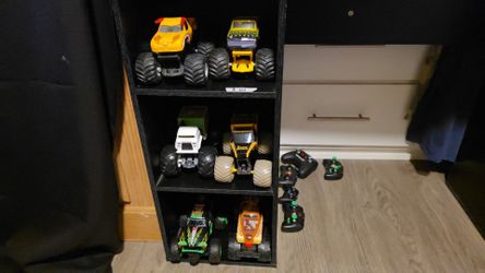 Monster jam vehicles $10
