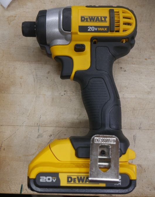 DEWALT IMPACT DRIVER DCF285 WITH DCB203 2AH BATTERY 885560-1