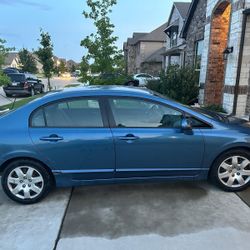 Honda civic 2010 Model - 9k