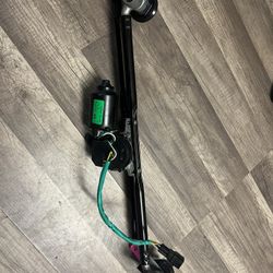 10-13 KIA SOUL Windshield Wiper Linkage Transmission Gear Motor 98110-2K000