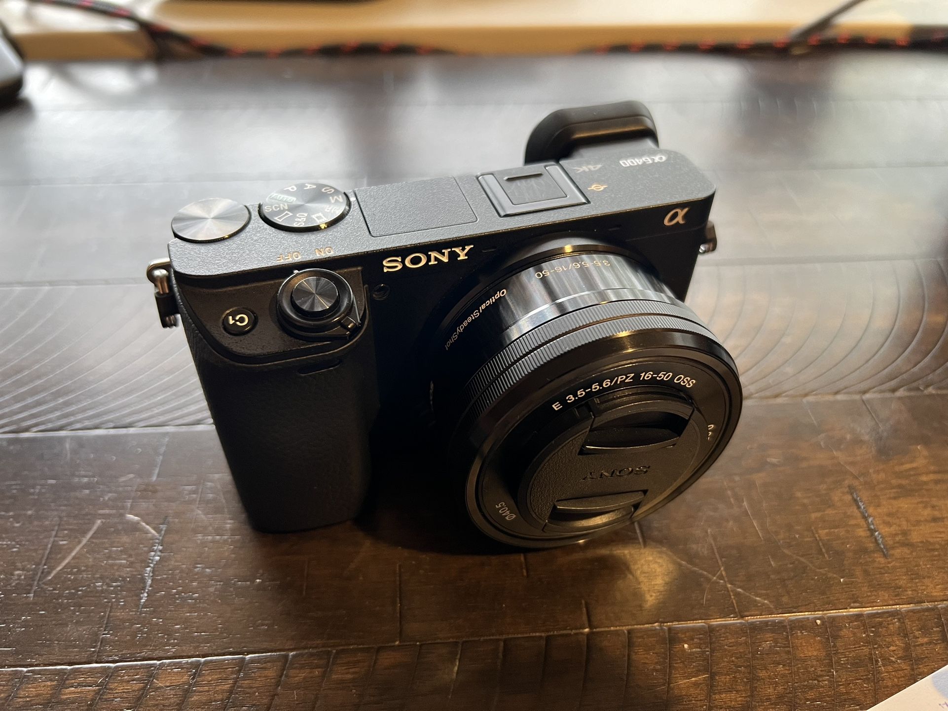 Sony - Alpha a6400 Mirrorless Camera PZ 16-50mm f/3.5-5.6 OSS Lens 
