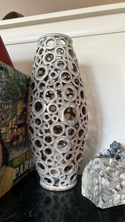 Ceramic Cutout Circle Lamp Vase