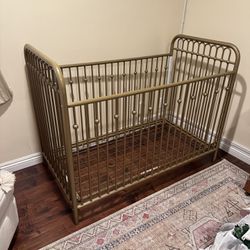 Little Seeds Monarch Hill Ivy Gold Metal Baby Crib