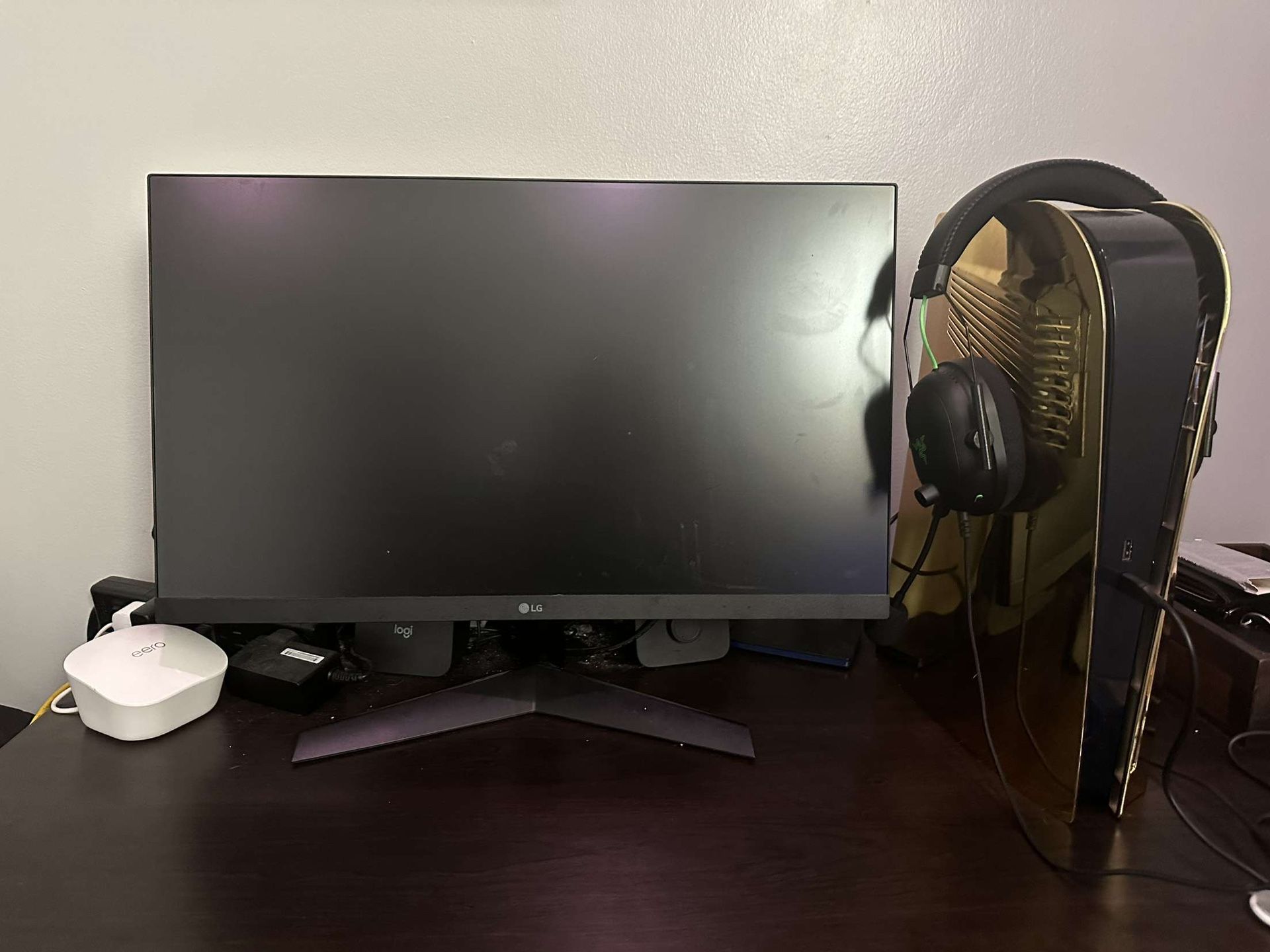 LG Gaming Monitor & TB Headsets