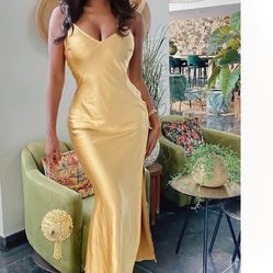 Gold Dress With A Split On The Side Medium 