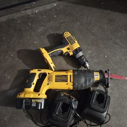 Dewalt battery Saw Saw  And Drill 