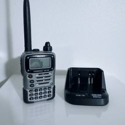 YAESU VERTEX STANDARD VX7R HT HAM RADIO