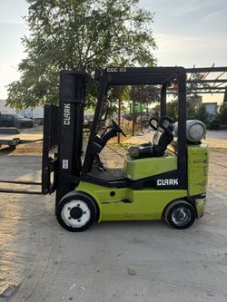 Clark Forklift 