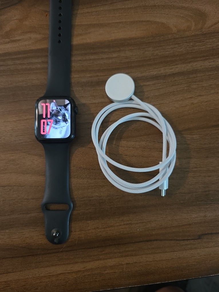 Apple Watch SE 2nd Gen (44mm) GPS Only