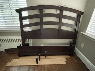 Solid Wood Queen Size Bed