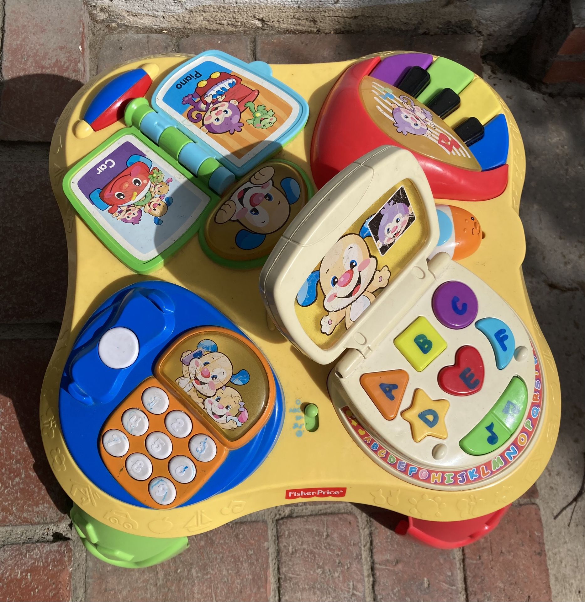 Fisher-Price Laugh & Learn Puppy and Friends Learning Table