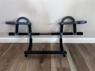 Multi-Grip Doorway Pull Up Bar
