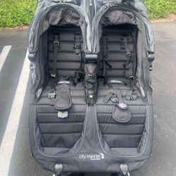 Double Baby Jogger City Mini GT