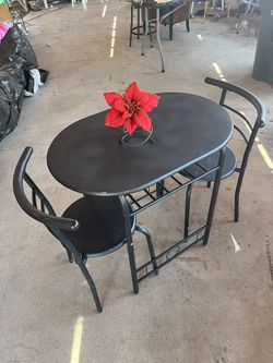 Table With 2 Chairs