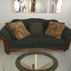 Double Sofa With 10 Pillows