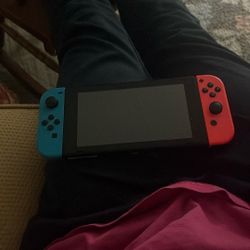 Nintendo Switch 