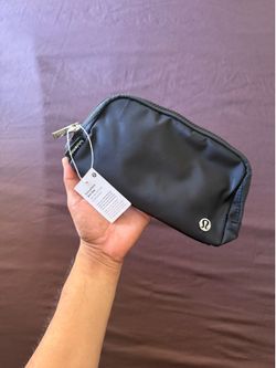 Black belt bag