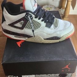 AIR JORDAN 4 RETRO