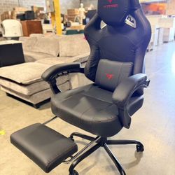 Big and Tall Gaming Chair 400lb Weight Capacity with Footrest, black-red
