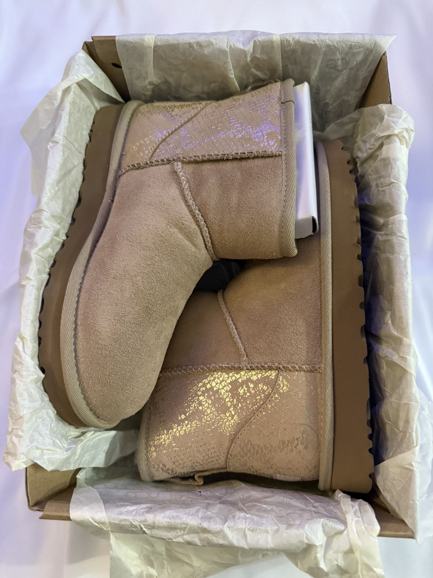 UGG Women classic mini