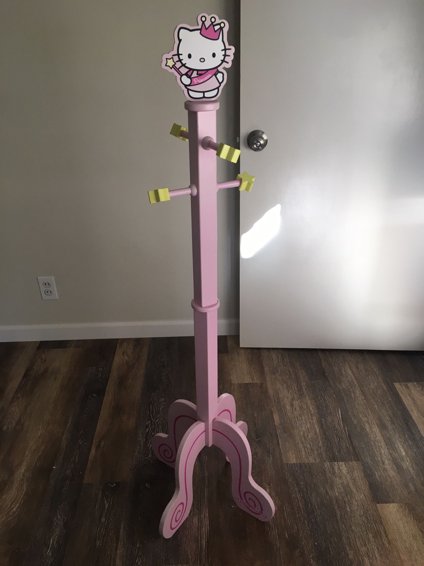 Hello kitty coat rack