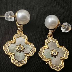 Natural pearls Gold Plated Earrings
