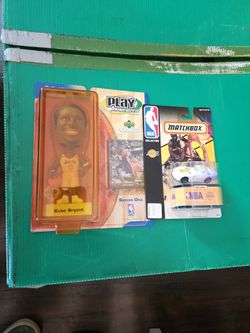 Kobe Bryant Bobblehead Upperdeck Play Makers With Lakers Car 