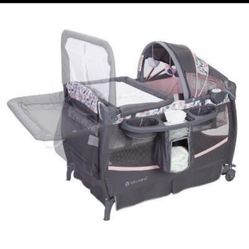 Deluxe II Nursery Center - NEW 