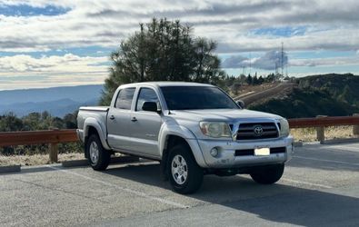 Clean Title Toyota Tacoma 2010 Four Door SR5
