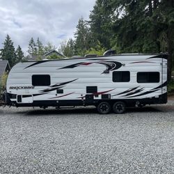 2017 30’  Forest River Shockwave Toyhauler  (Arctic Package)