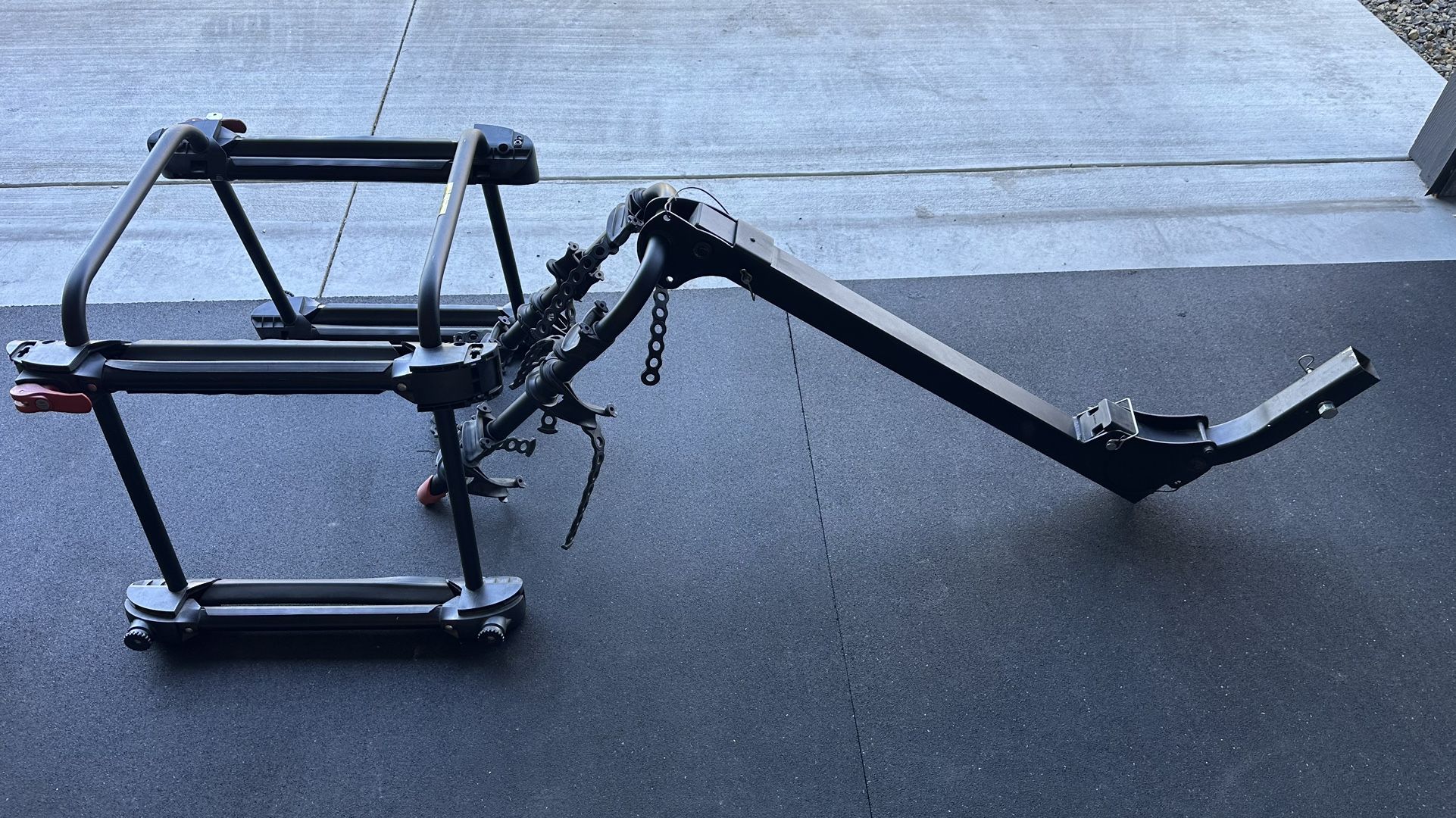 Yakima Hitch Mounted Swing Bicycle Rack for 4 Bikes with Ski/Snowboard Adapter