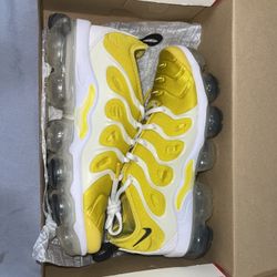 Nike Air VaporMax Plus sneakers  "Sunshine Yellow"