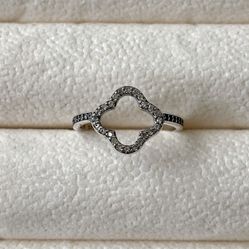 Sterling Silver Clover Ring Size 8