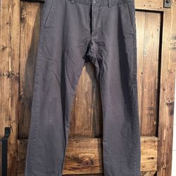 Banana Republic Fulton Skinny Chino 33x32