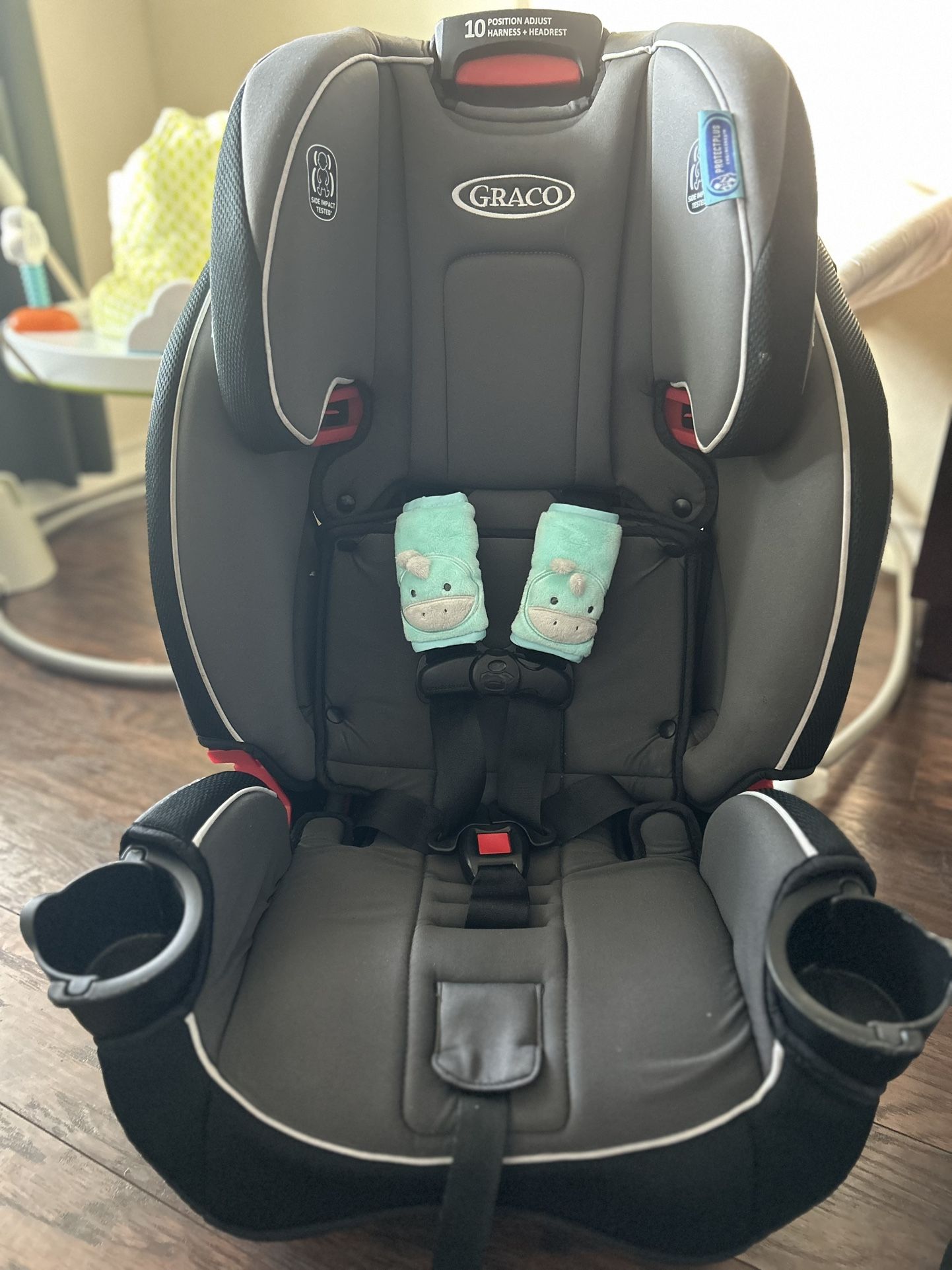 Graco 3 in 1 Slim Fit Convertible Car Seat