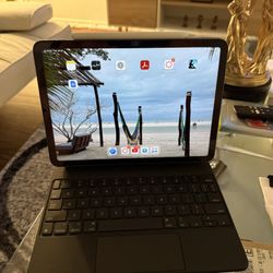 iPad Air Wi-Fi Cellular 256GB Blue, Apple Magic Keyboard, and Apple Pencil 