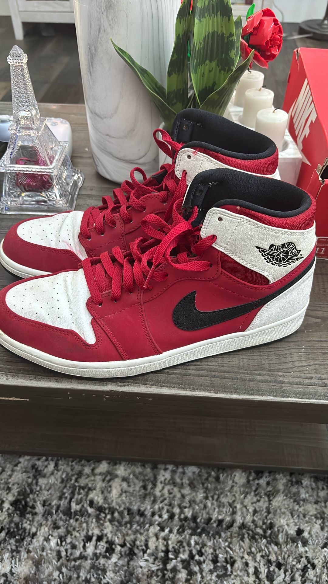 Nike Jordan 1s
