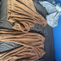 A Woman’s Two Piece Brown Furry Fit 