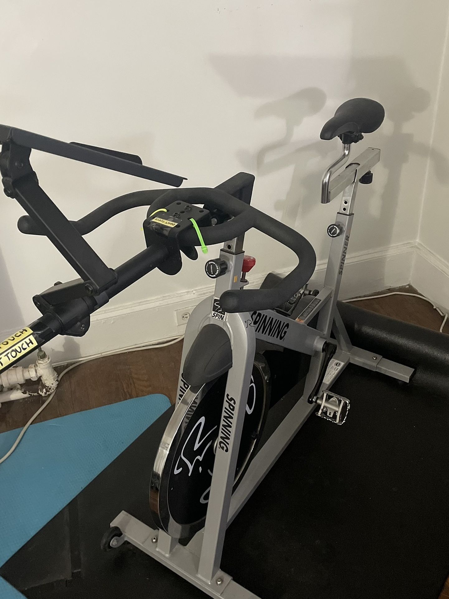Spinning Stationary Bike/Spinner Fit/Indoor Cycling
