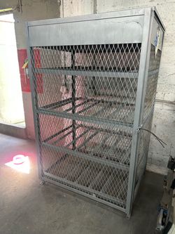 Propane gas tank storage can storage up to 12 tanks
