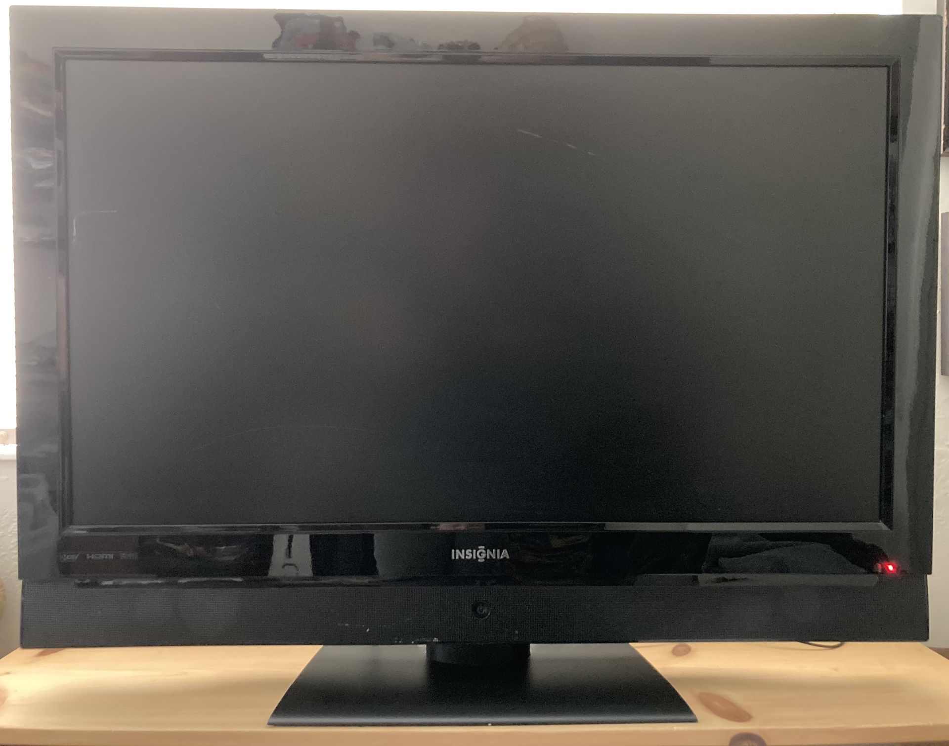 Insignia TV 42”