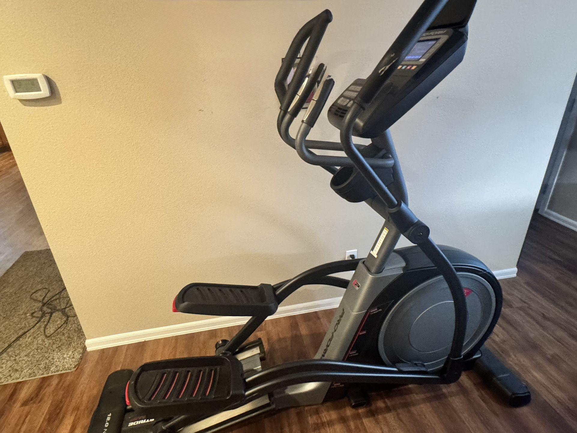 ProForm 12.0 Elliptical trainer