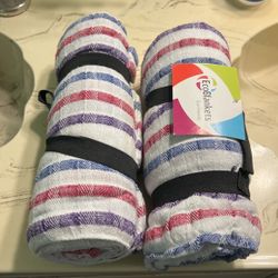 2 Blankets Towels New